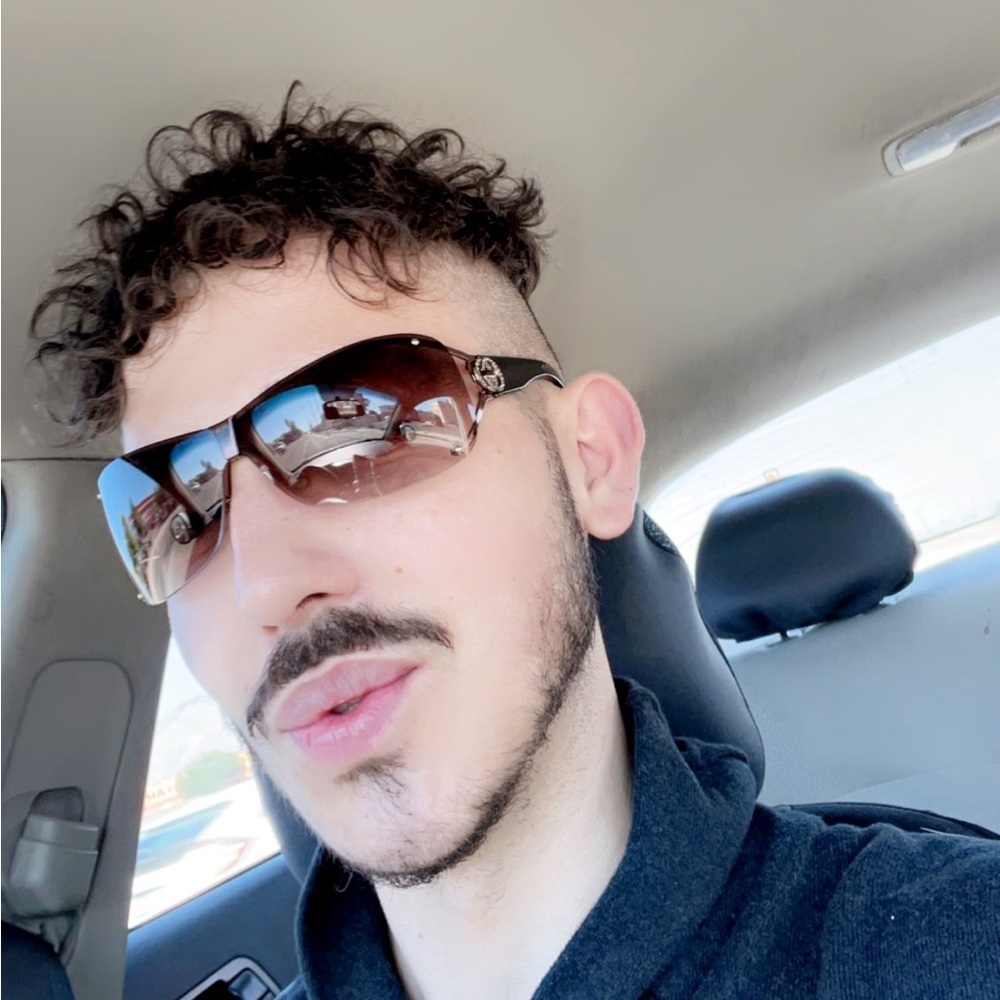 Meet your Posher, Isaac